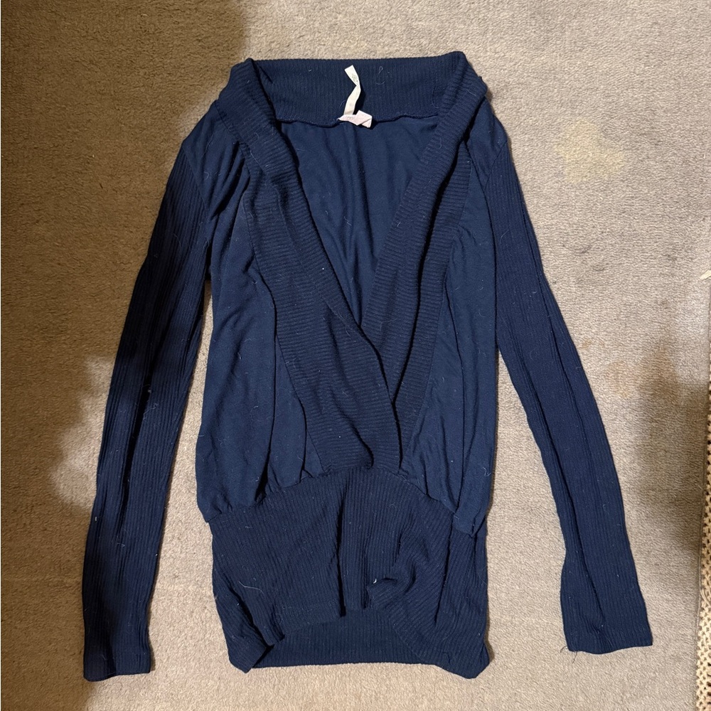 Navy Blue Deep V Neck Knit Sweater Women’s Size M Classic Layering